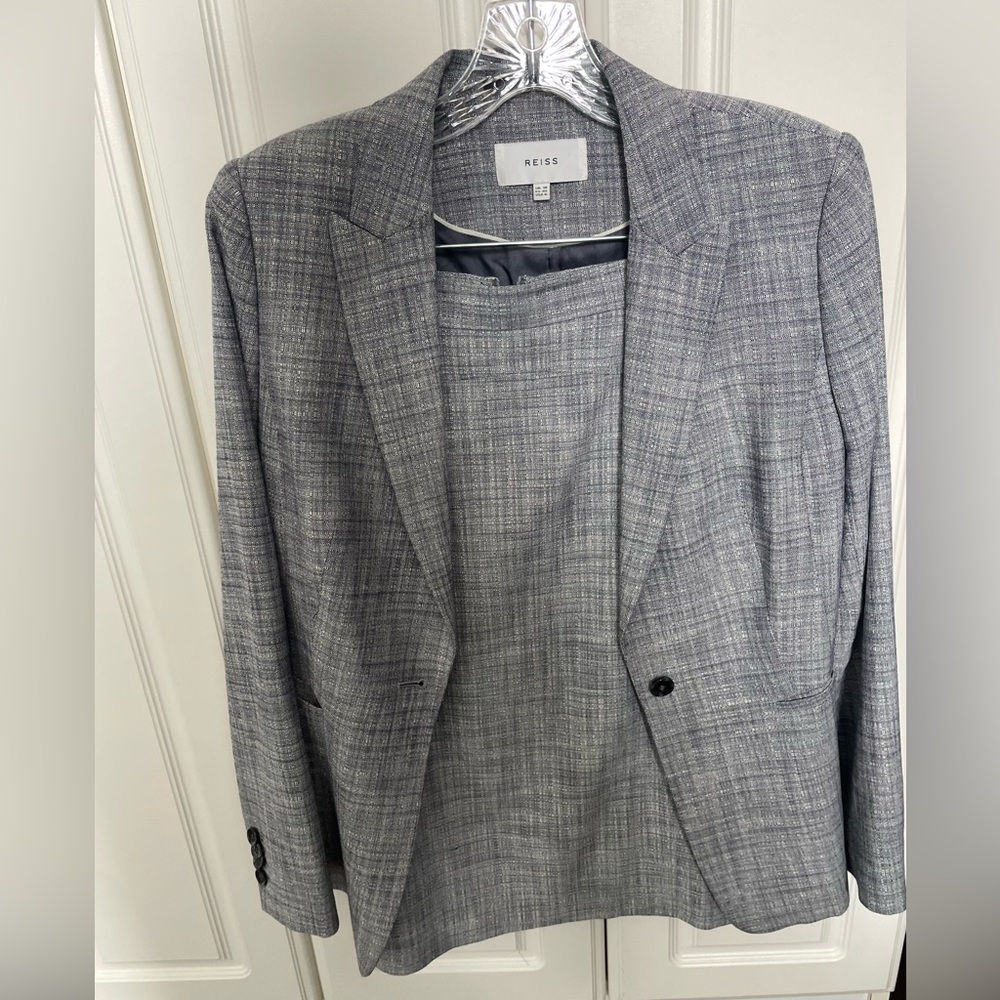 Reiss gray/blue skirt suit. US 6 and 4